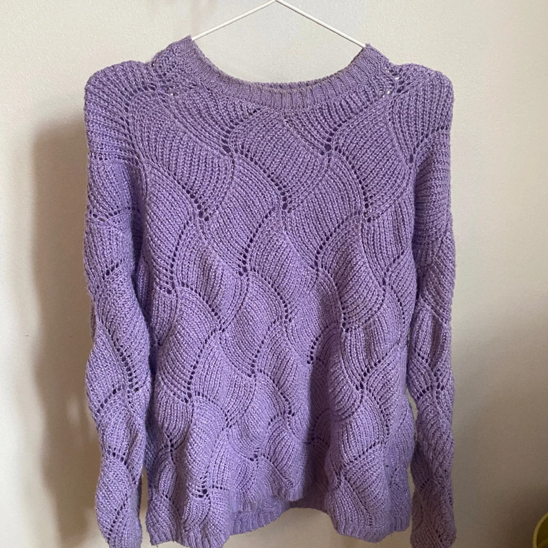 Lila stickadtröja - 90