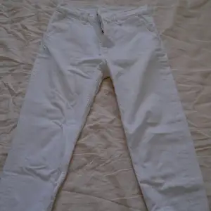 Off white nudie jeans in great condition, only worn a few times since they are too short for me. Can provide specific measurements if needed!