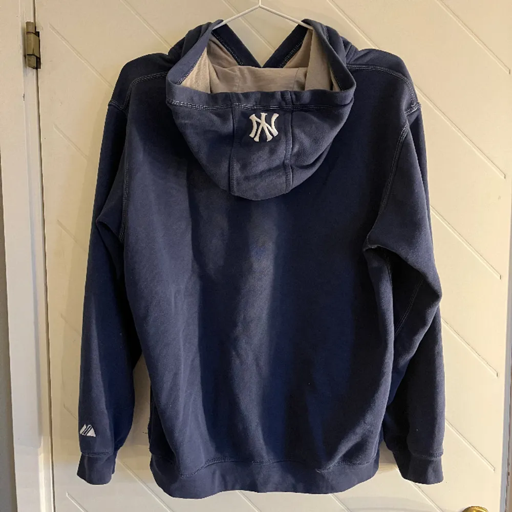 Yankees hoodie köpt secondhand💓💓. Hoodies.