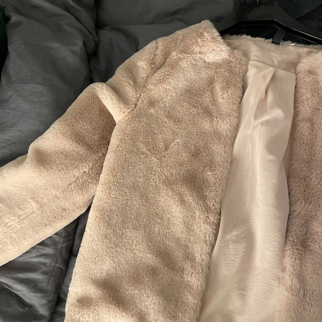 Fin ljus rosa jacka - 90