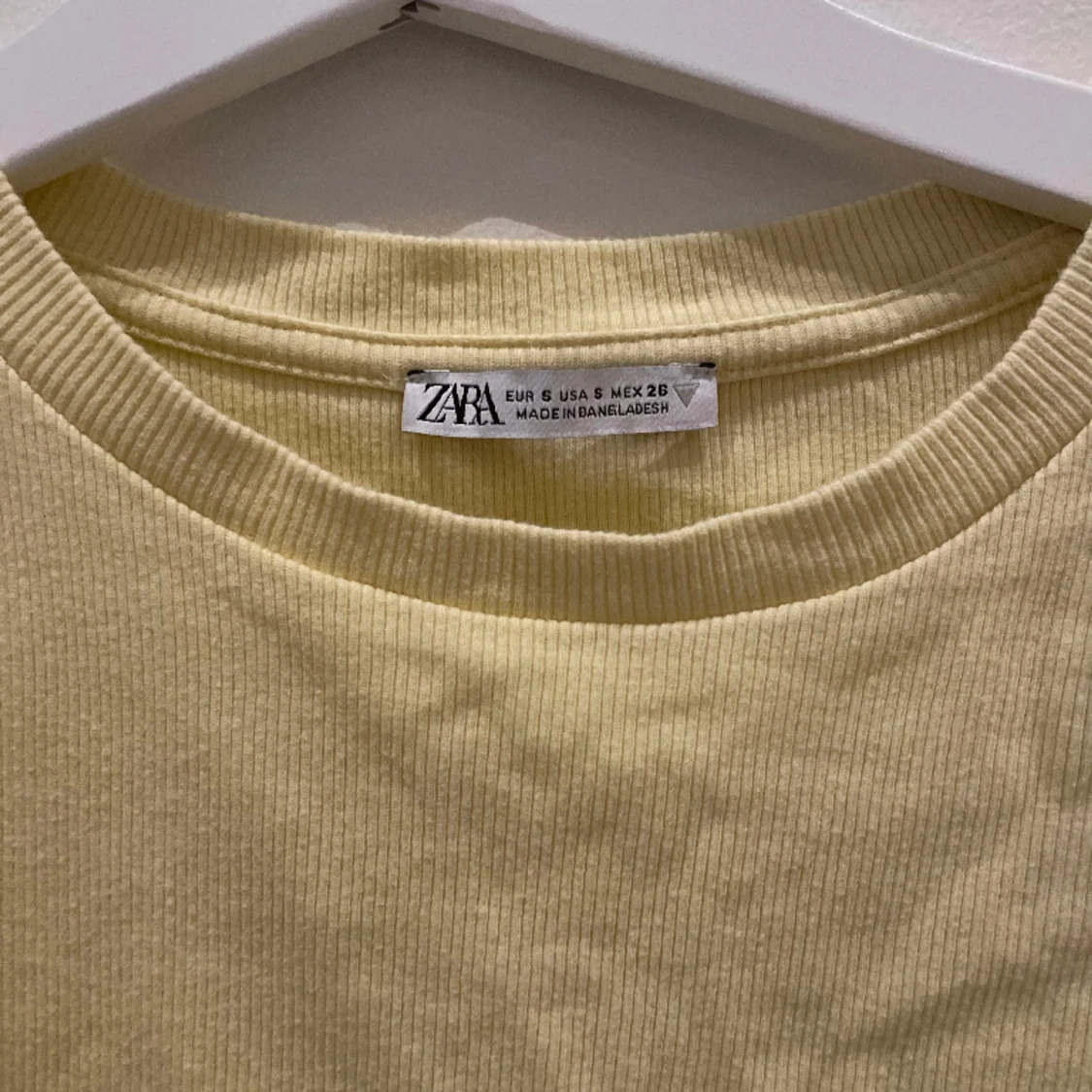 Gul volang topp - 91