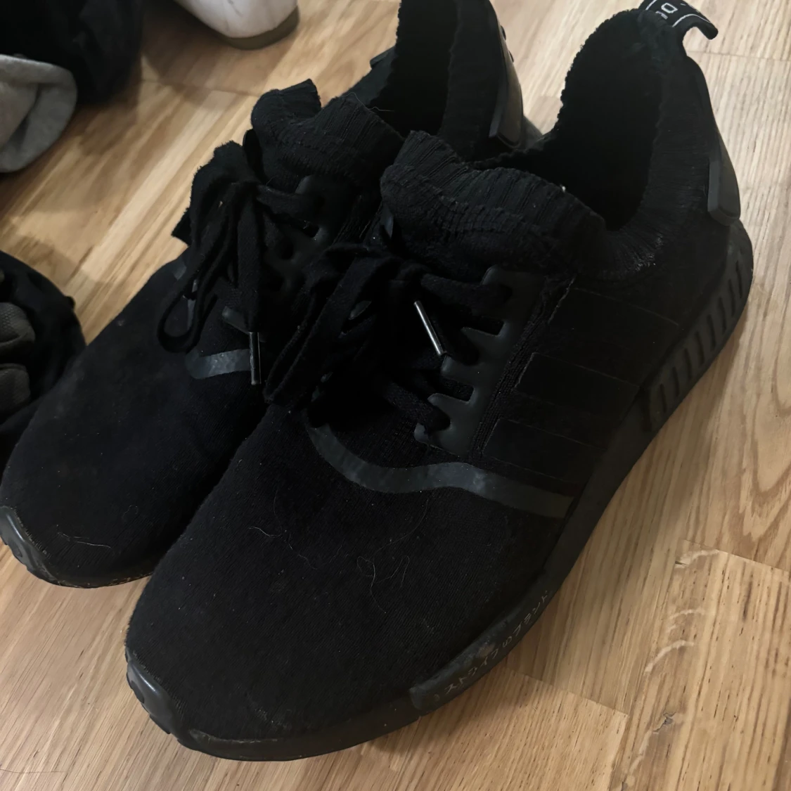 Adidas nmd r1(sällsynta) - 90