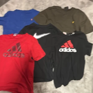 Aldrig använd. Förutom en det är den blå. Det är bundle. Pris diskuteras om du bor nära jag lägger kompispirs vi kan mötas. - Som nytt inga fläckar eller hål