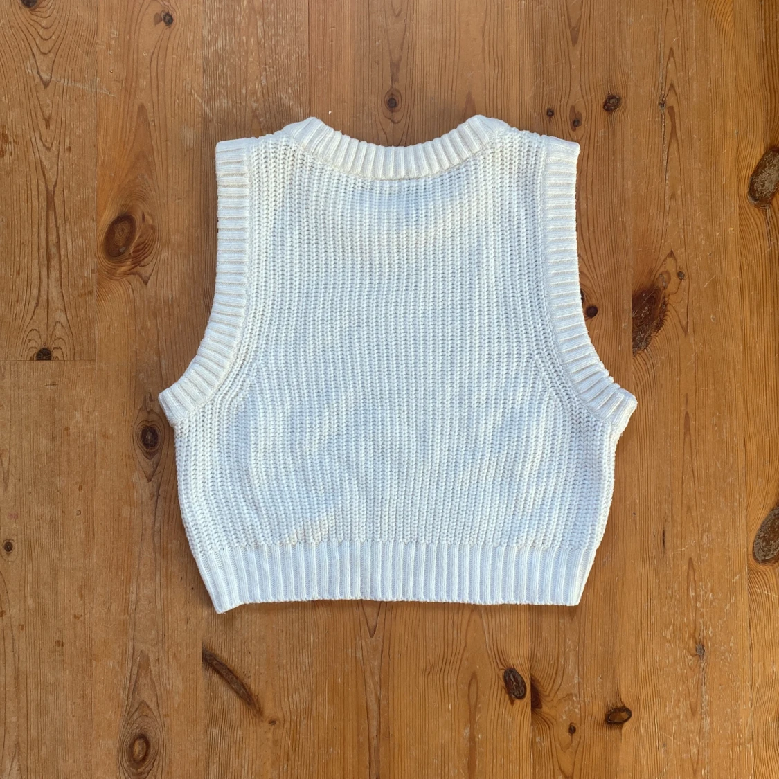 Vit stickad crop top - 91