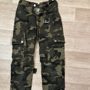 Arme byxor - Använda ett par gånger