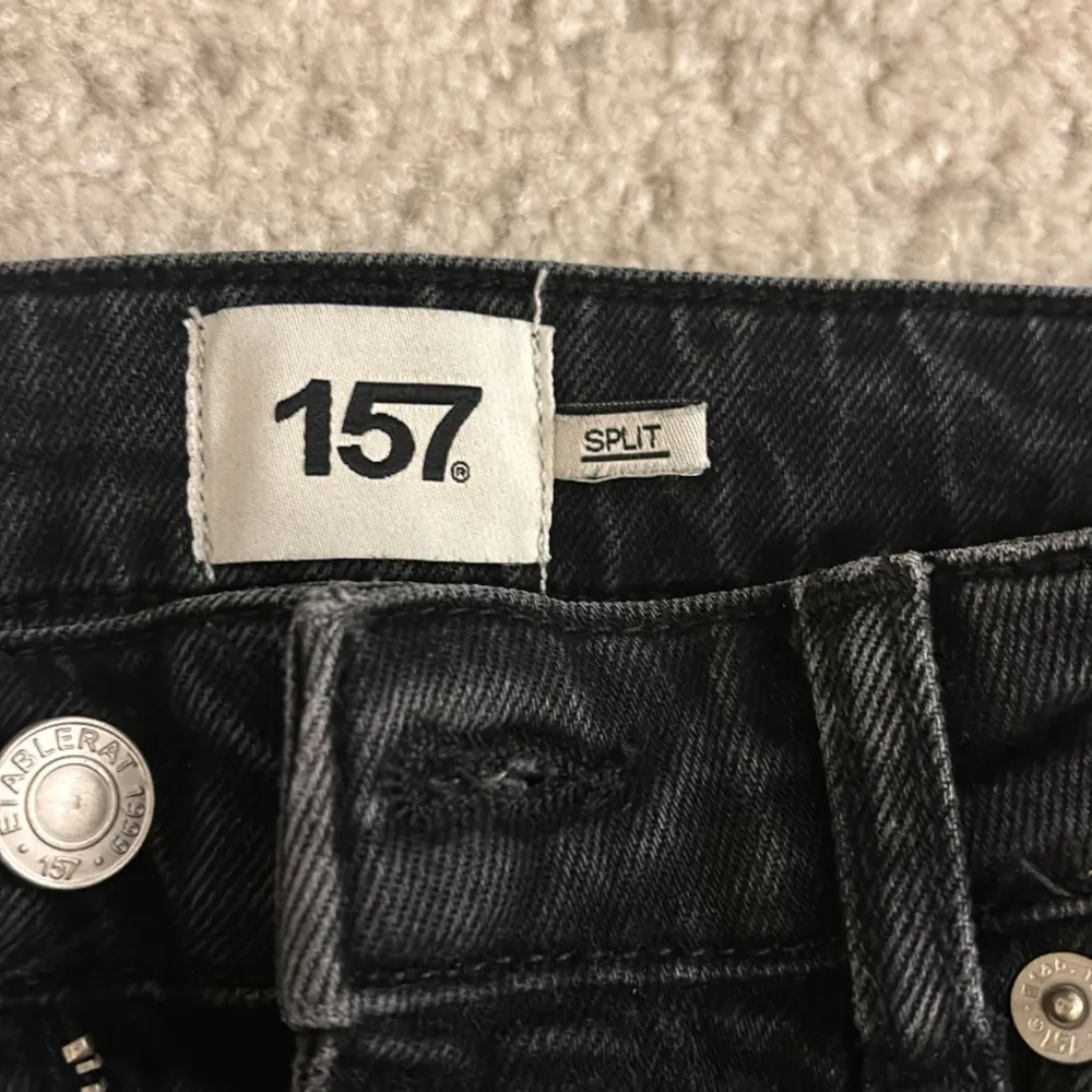 Ett par jeans från lager 157 som är använda ett par gånger. Jeans & Byxor.