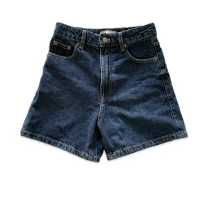 Jeans shorts - Jeans shorts i mycket bra skick. Passar som XXS/32❤️
