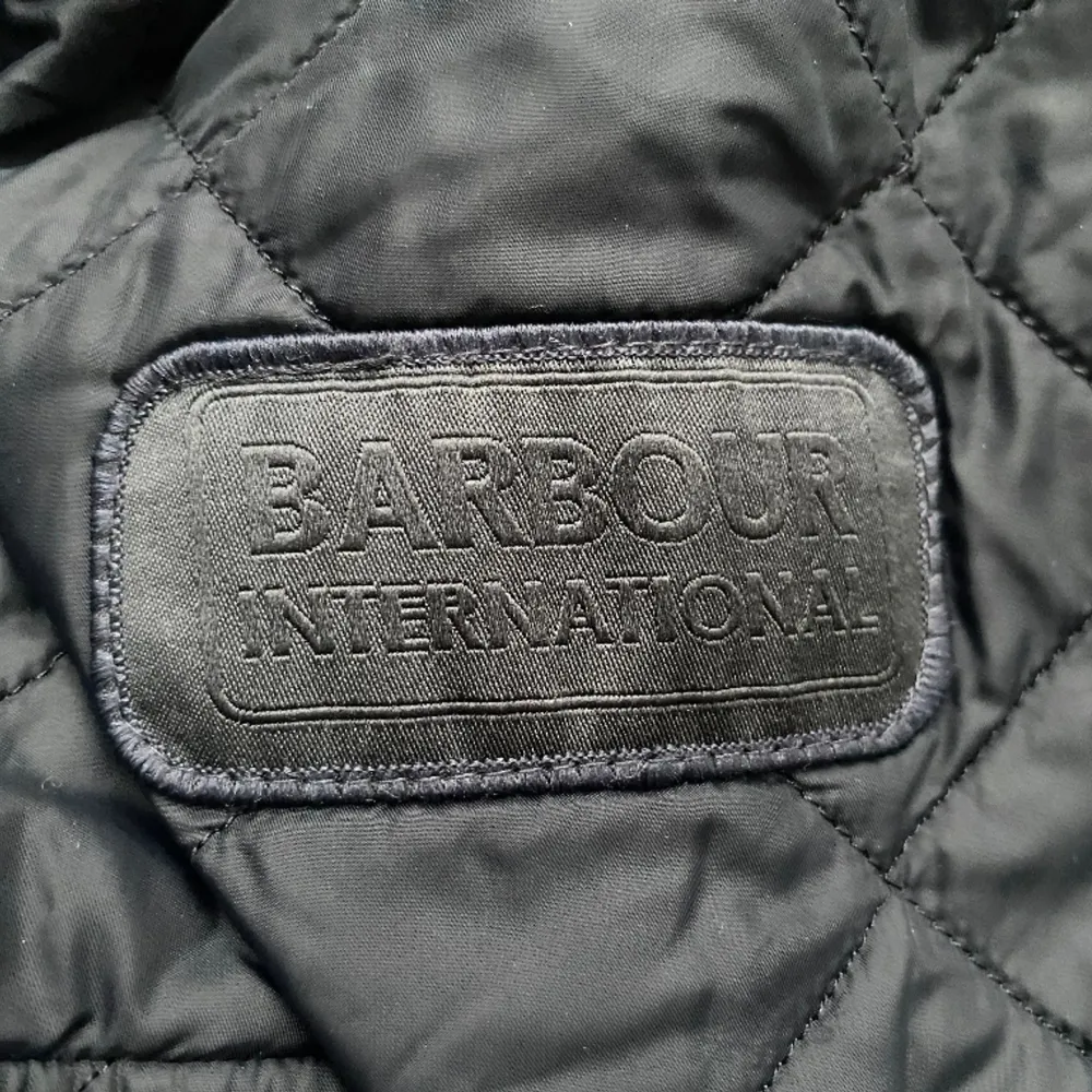 Riktigt snygg barbour Field jacket | 9/10 skick - nypris 2400, skriv vid frågor!. Jackor.