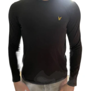 Långärmad t-shirt Lyle and scott  - Mycket fin långärmad t-shirt från Lyle & Scott