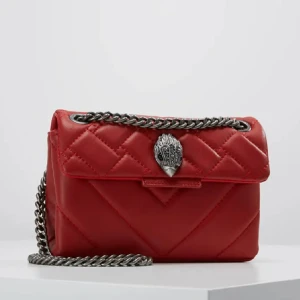 Kurt geiger väska - Röd liten kurt geiger väska i jättefint skick, skriv privat för egna bilder.