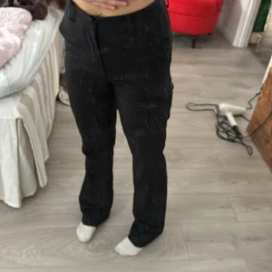 Kostymbyxor - Kostymbyxor från bikbok som säljs då de ej kommer till användning längre och är i gott skick då de har används få gånger