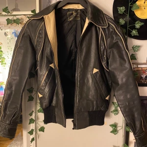 Ball skinnjacka  - Cool skinnjacka ! 