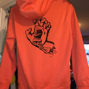 Sakta Cruz Hoodie  - Helt ny  Aldrig använd  Herr S Typ korall röd färg 
