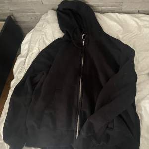 Svart zip hoodie från hm 