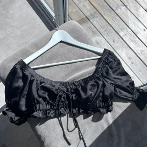 Somrig topp - Jättefin somrig topp som jag älskar💞 Köpare står för frakten!