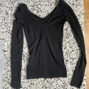 Basic tröja - Basic långärmad tröja som jag inte använder.