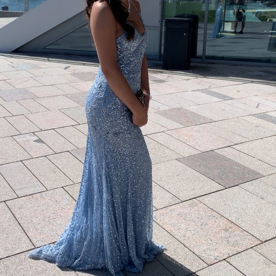 Ljusblå/silvrig balklänning