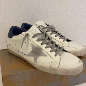 Golden goose  - Golden goose skor i storlek 45 använda en gång, box och sko!  Nypris cirka 6000kr vårt pris 1999kr