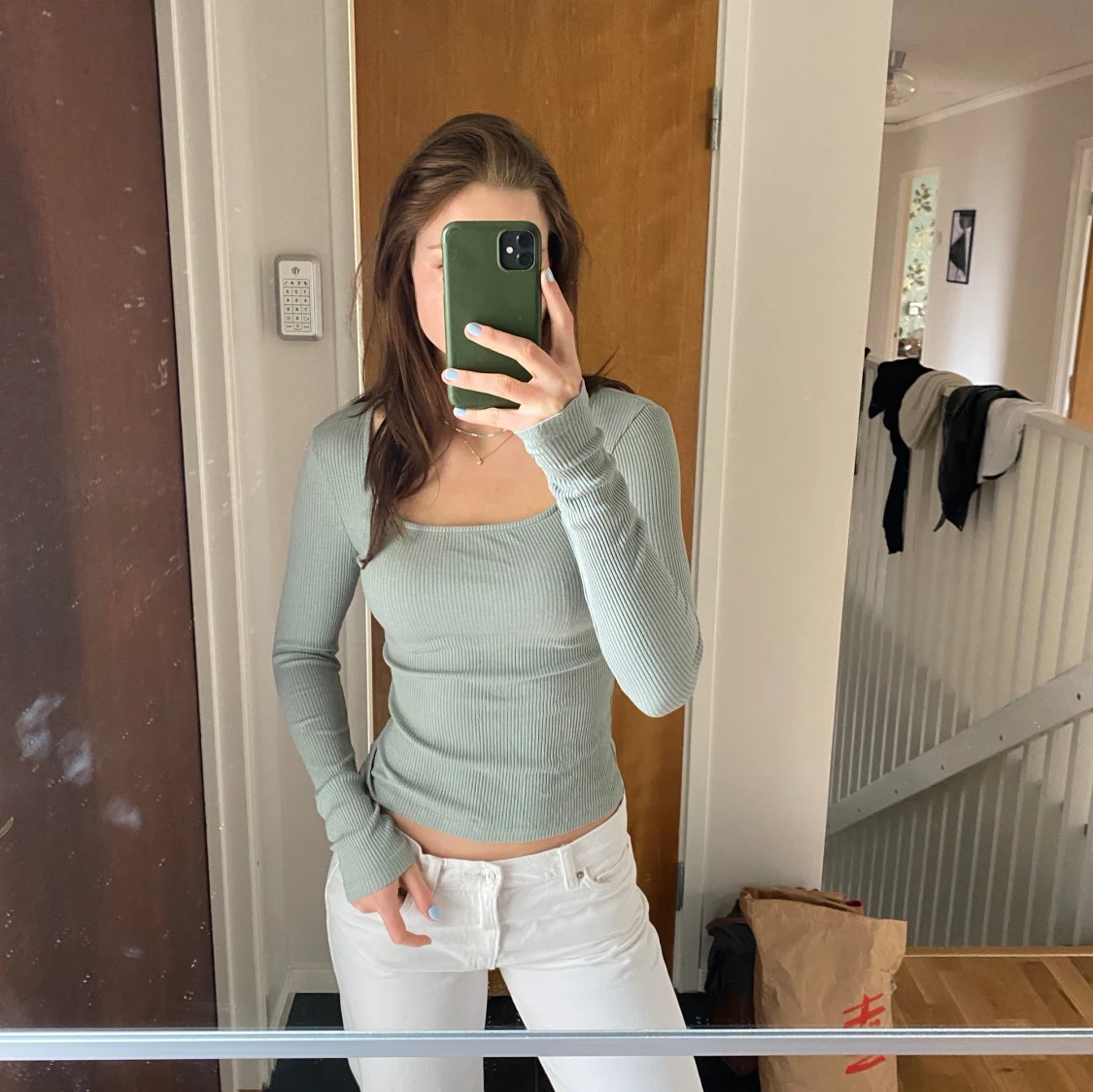 Blå långärmad tröja