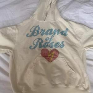 B O R Hoodie. Köpte på Vinted. Storlek S men sitter lite oversized. 