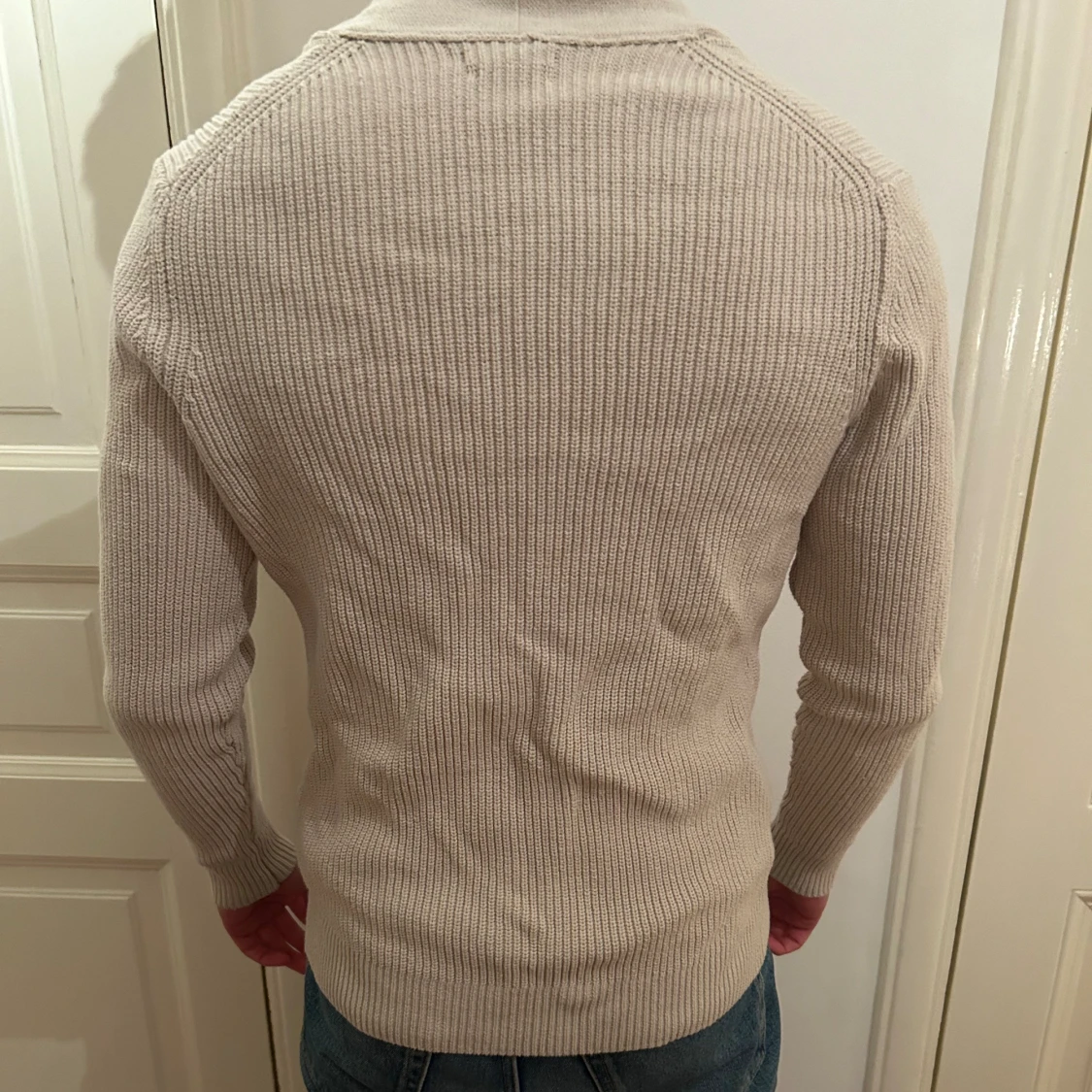 MASSIMO DUTTI CARDIGAN - 90