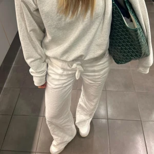 Linnebyxor  - Super fina linnebyxor från alobha label💞storlek xs som har använts varsamt och därför i mycket fin kvalite. Går inte ner i pris🥰