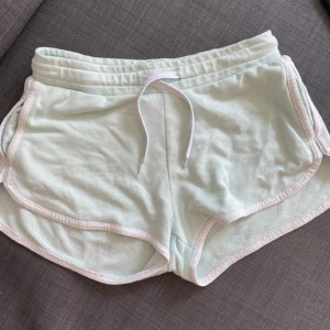 Shorts intersport 146/152  - 146/152 