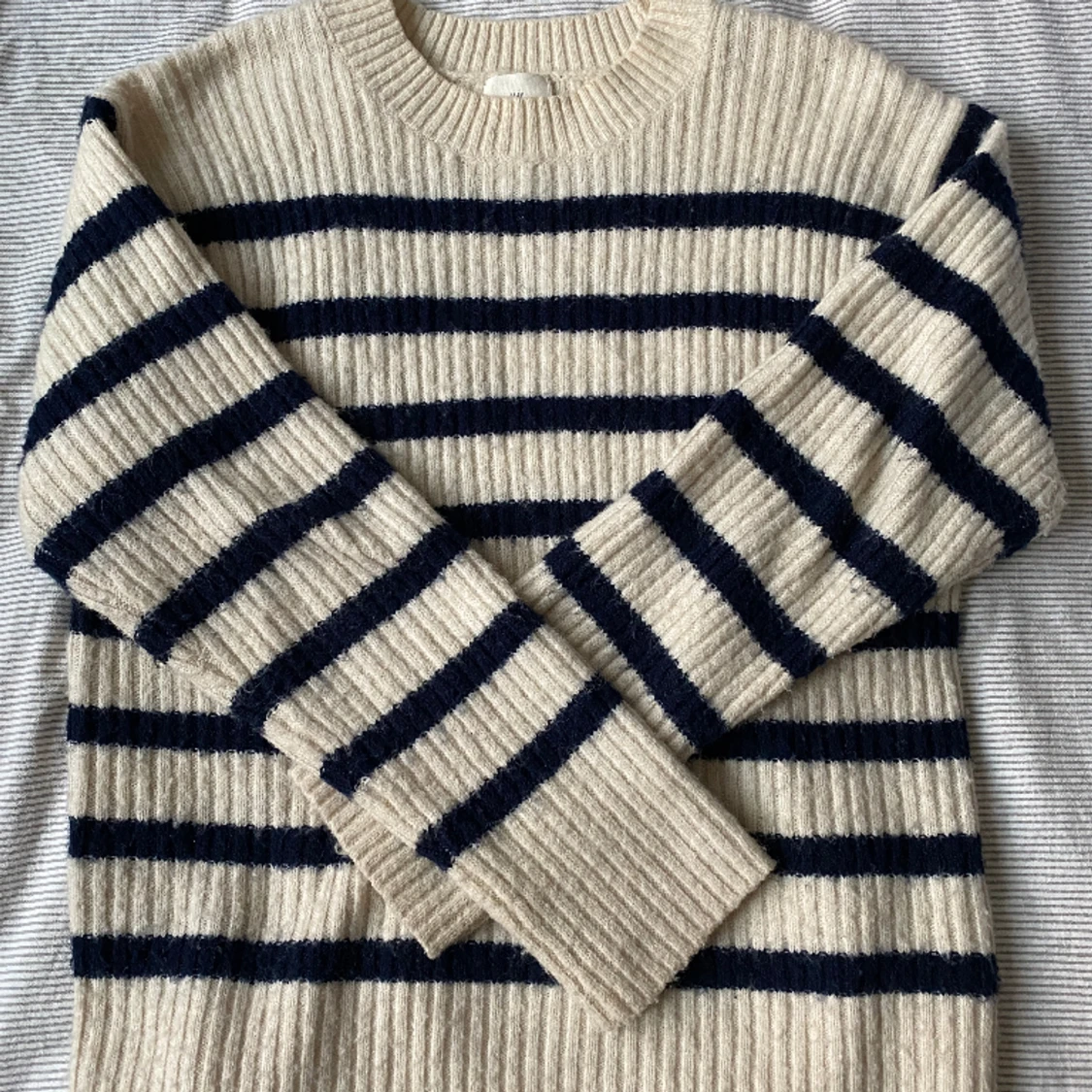 Stickad tröja från HM