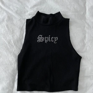 Svart topp  - Är i bra skick 