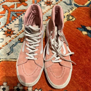 Rosa vans - Säljer mina gamla rosa vans som jag aldrig använder! Storlek 40