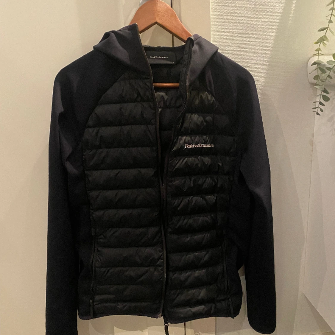 Peakperformance cardigan