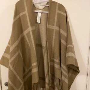 Poncho - Beige poncho 