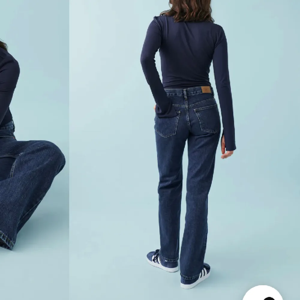 Mörkblåa lågmidjade jeans från Ginatricot💙Nyskick! (Endast testade) Ny pris: 499:-. Jeans & Byxor.
