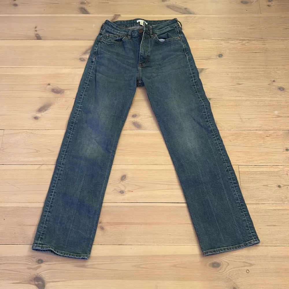 Ett par vanliga jeans från H&M . Jeans & Byxor.
