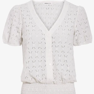 Sjukt snygg Blus! - Oanvänd blus ifrån Cache Cache, helt oanvänd men perfekt till fest/högtider!