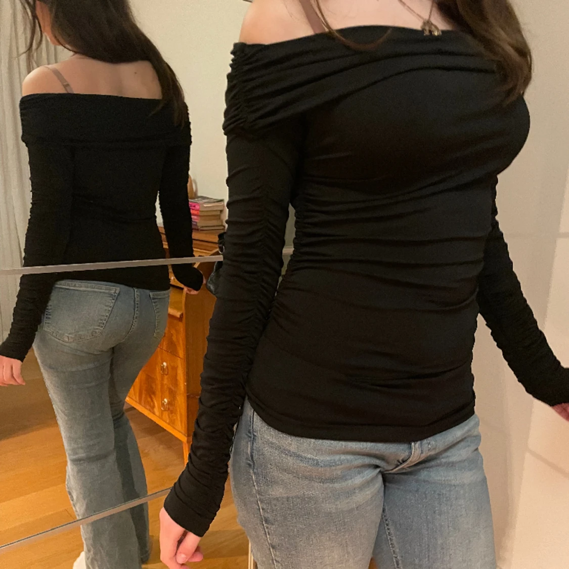 Svart Off shoulder topp - 90