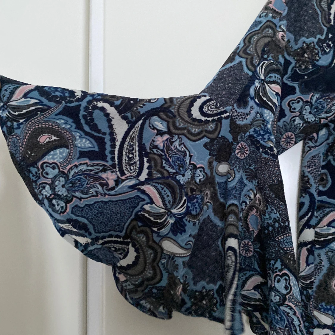 Mönstrad blus  - 90