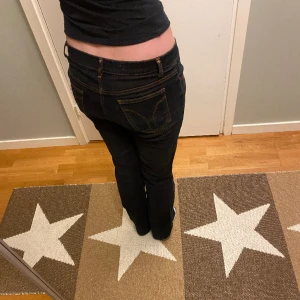Snygga jeans  - Skit snygga lågmidjade miss sixty jeans. Inga defekter. Passar s-m då de är något stretchiga. 