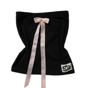 Rosett Tube top - Svart Tube top med distressed rosa rosett 🎀 