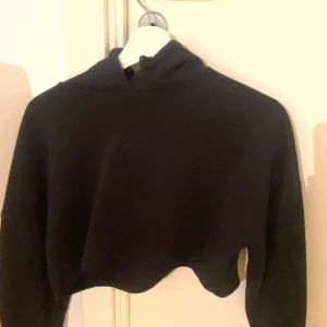 Hoodie från gina - Gina hoodie storlek xs