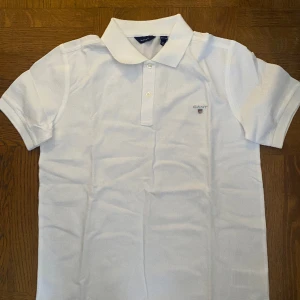 Gant Piké - Skick: 9/10 Storlek: 158/164