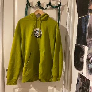 Hoodie med tryck - Hoodie med tryck.