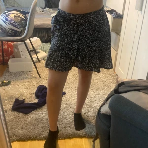 Volangkjol - superfin volangkjol 