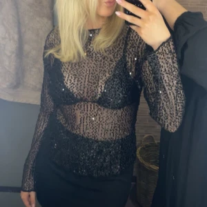 Meshtopp  - Meshtopp med paljetter. Använd en gång. 