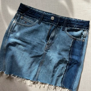 Tommy hilfiger jeans kjol - Ball jeans kjol från Tommy jeans