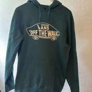 Luv hoodie  - Vans luvhoodie i stl M. Fint skick, sparsamt använd 
