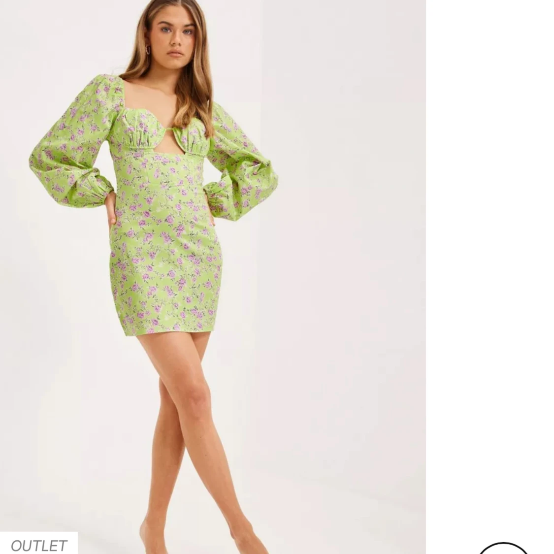 Blommig klänning - 90