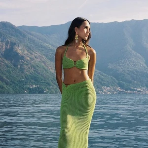 Virkad maxi-kjol - Ny med prislapp kvar. NA-KD x Amalie Star Populär maxi-kjol med ringdetalj på sidan. Ordinarie pris: 399kr