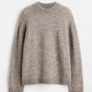 Stickad tröja - Stickad tröja från hm i storlek S, aldrig använd 