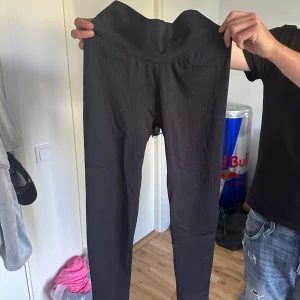 tränings tight  - tränings tight, aldrig använt så i nyskick 